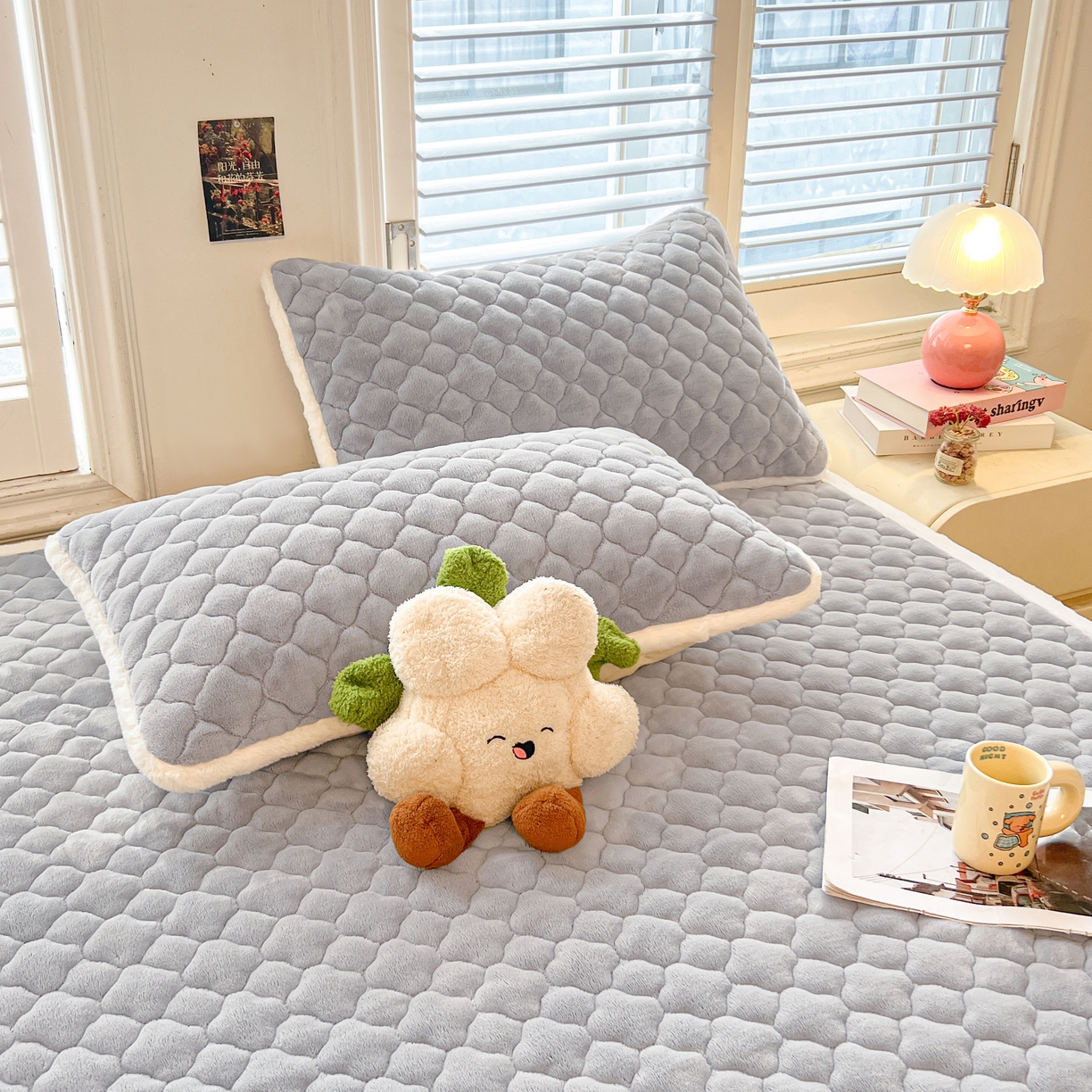 91家纺网 家纺一手货源 找家纺 喜居-2025新款纯色牛奶绒床褥垫床垫 轻奢灰