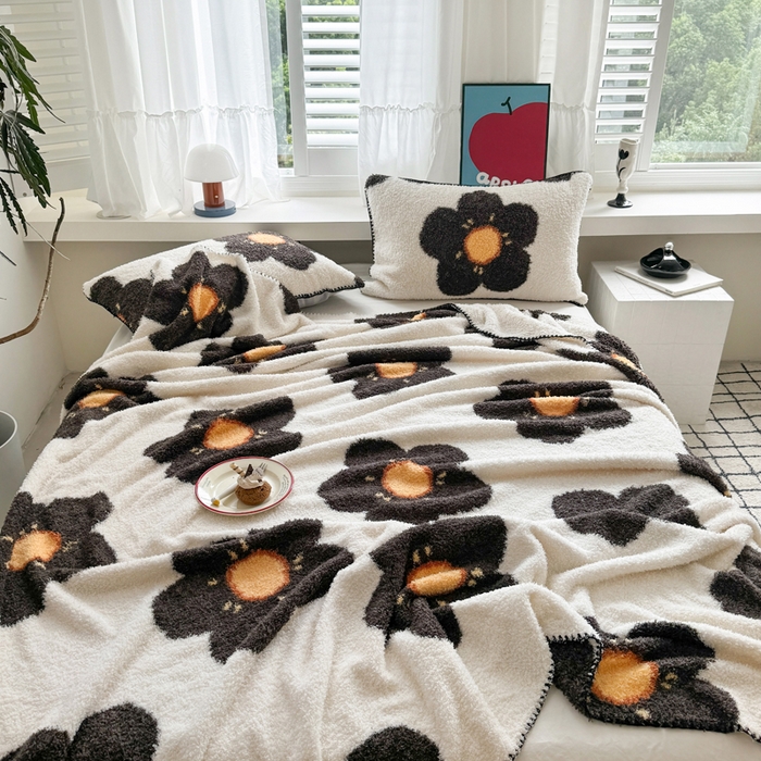 91家纺网 家纺一手货源 找家纺 （总）佰亿莱 2025新款卡通萌趣半边绒毛毯