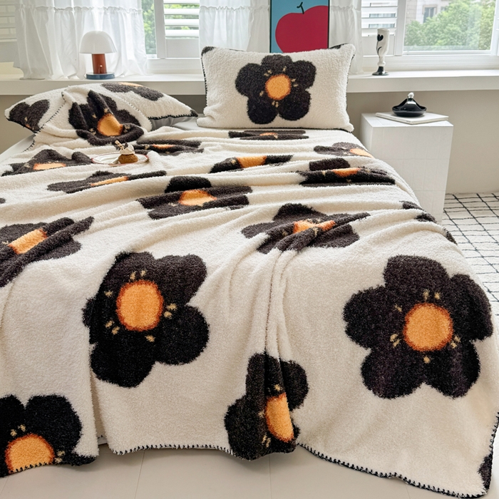 91家纺网 家纺一手货源 找家纺 （总）佰亿莱 2025新款卡通萌趣半边绒毛毯