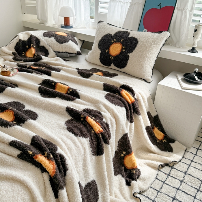 91家纺网 家纺一手货源 找家纺 （总）佰亿莱 2025新款卡通萌趣半边绒毛毯