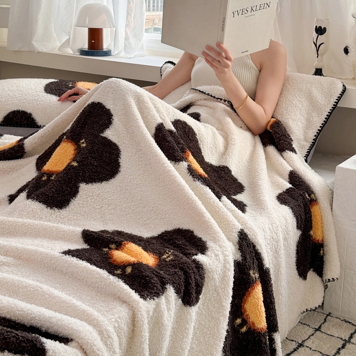 91家纺网 家纺一手货源 找家纺 佰亿莱 2026新款卡通萌趣半边绒毛毯 繁花