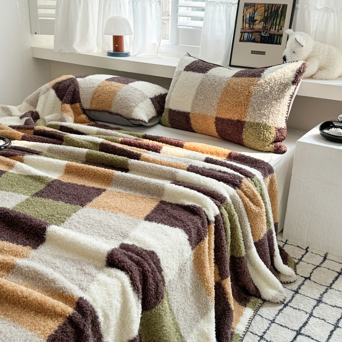 91家纺网 家纺一手货源 找家纺 佰亿莱 2026新款卡通萌趣半边绒毛毯 棋盘格