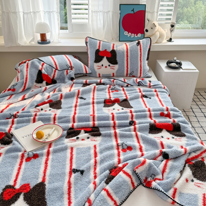 91家纺网 家纺一手货源 找家纺 佰亿莱 2026新款卡通萌趣半边绒毛毯 猫咪日记