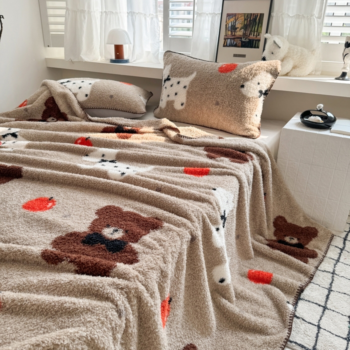 91家纺网 家纺一手货源 找家纺 佰亿莱 2026新款卡通萌趣半边绒毛毯 卡瑞克