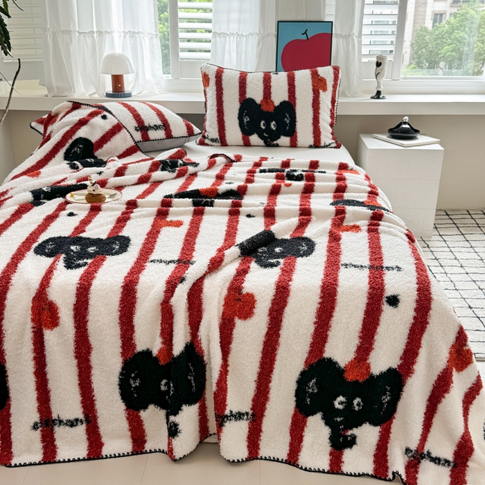 91家纺网 家纺一手货源 找家纺 佰亿莱 2026新款卡通萌趣半边绒毛毯 吉象如意