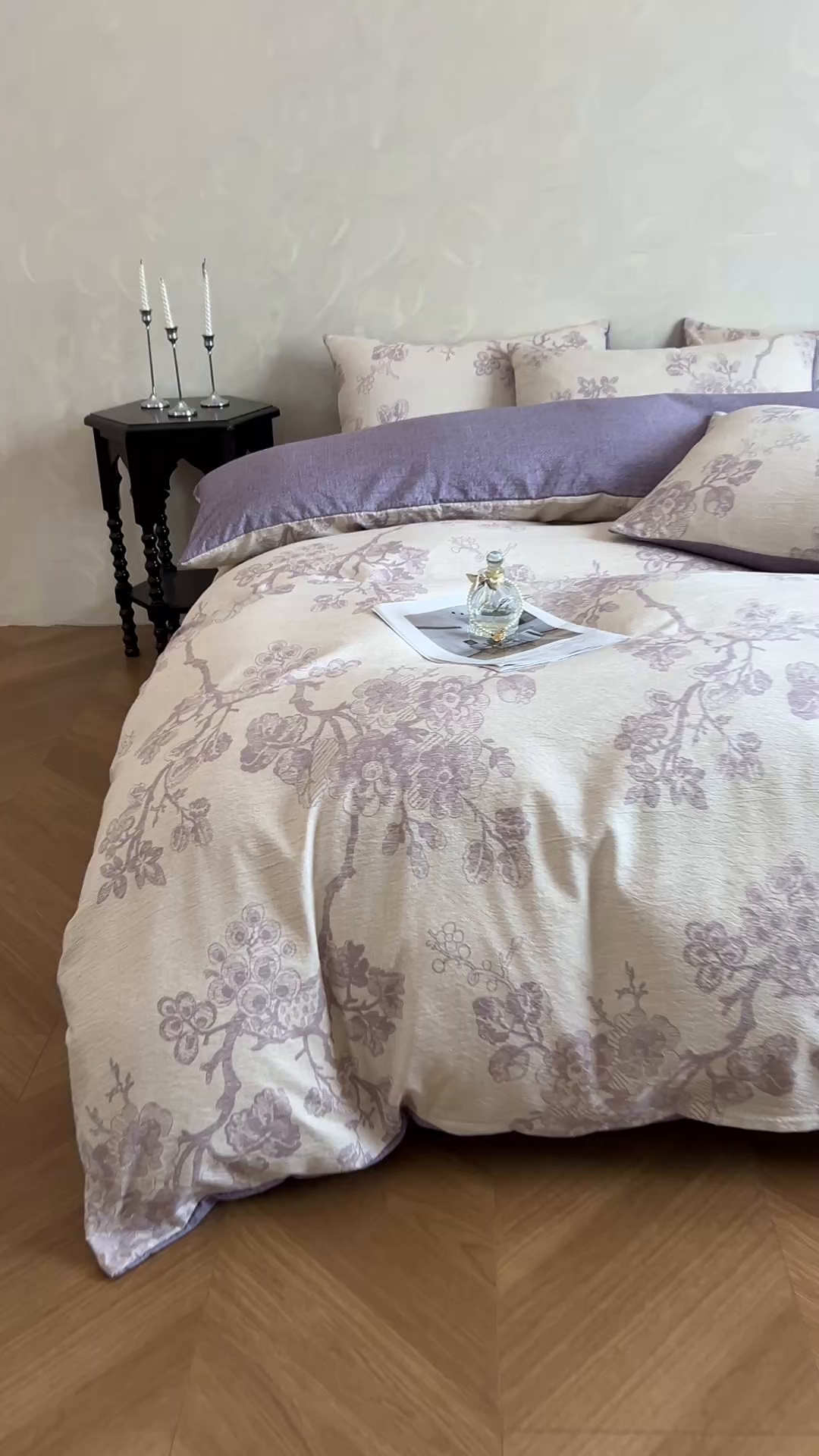 91家纺网 家纺一手货源 找家纺 艺玲家纺 2025新款加厚高克重原麻复古风亚麻印花四件套 繁华入梦