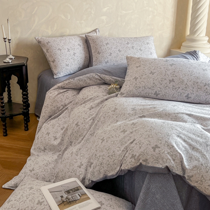 91家纺网 家纺一手货源 找家纺 艺玲家纺 2025新款加厚高克重原麻复古风亚麻印花四件套 蝶影