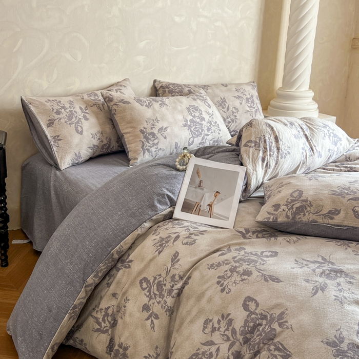 91家纺网 家纺一手货源 找家纺 艺玲家纺 2025新款加厚高克重原麻复古风亚麻印花四件套 花田里