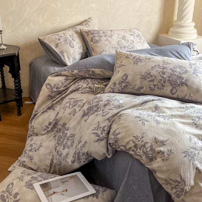 91家纺网 家纺一手货源 找家纺 艺玲家纺 2025新款加厚高克重原麻复古风亚麻印花四件套 花田里