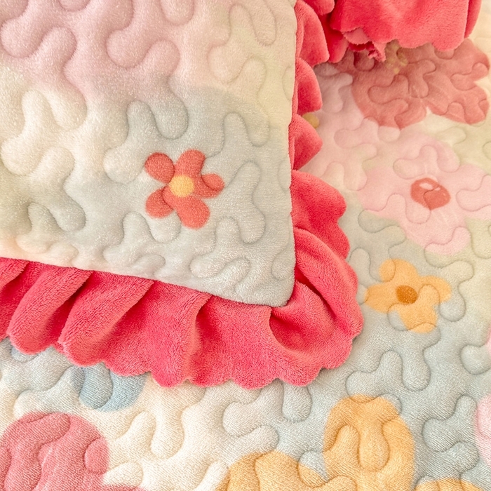 91家纺网 家纺一手货源 找家纺 （总）九诺家纺 2025新款直播热款双层蕾丝花边牛奶绒印花床盖四件套床盖单件三件套