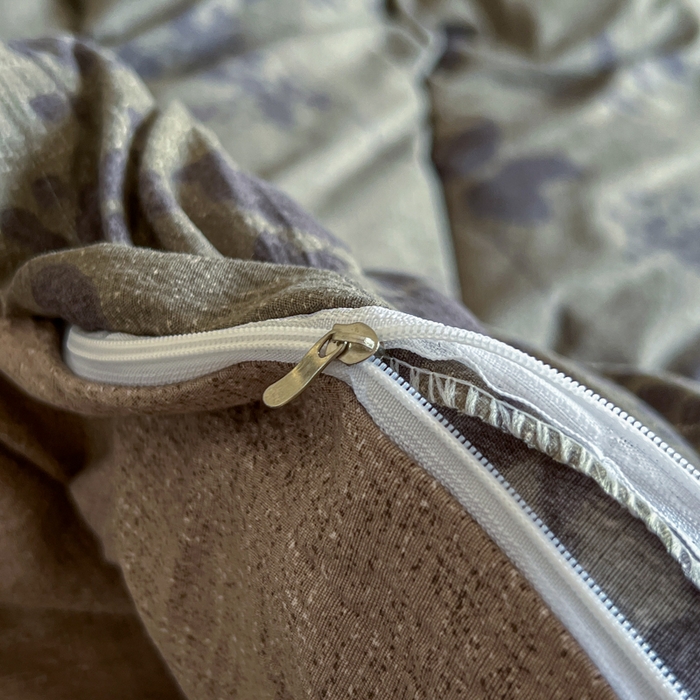 91家纺网 家纺一手货源 找家纺 艺玲家纺 2025新款加厚高克重原麻复古风亚麻印花四件套 迷迭绿