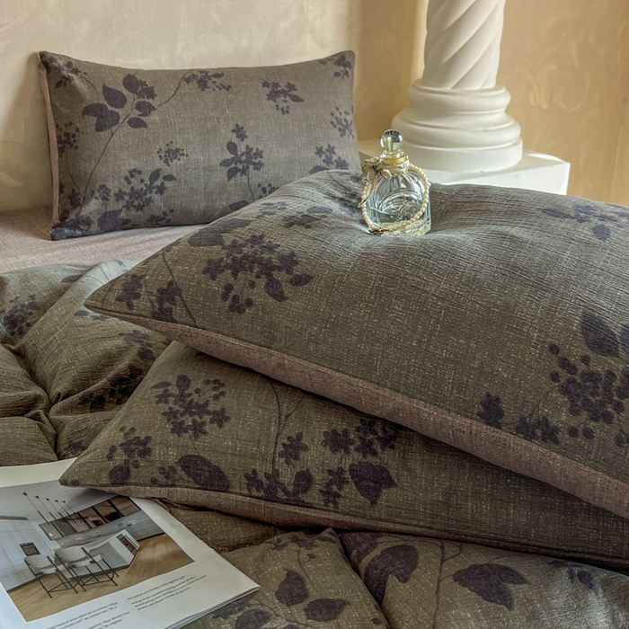 91家纺网 家纺一手货源 找家纺 艺玲家纺 2025新款加厚高克重原麻复古风亚麻印花四件套 迷迭绿