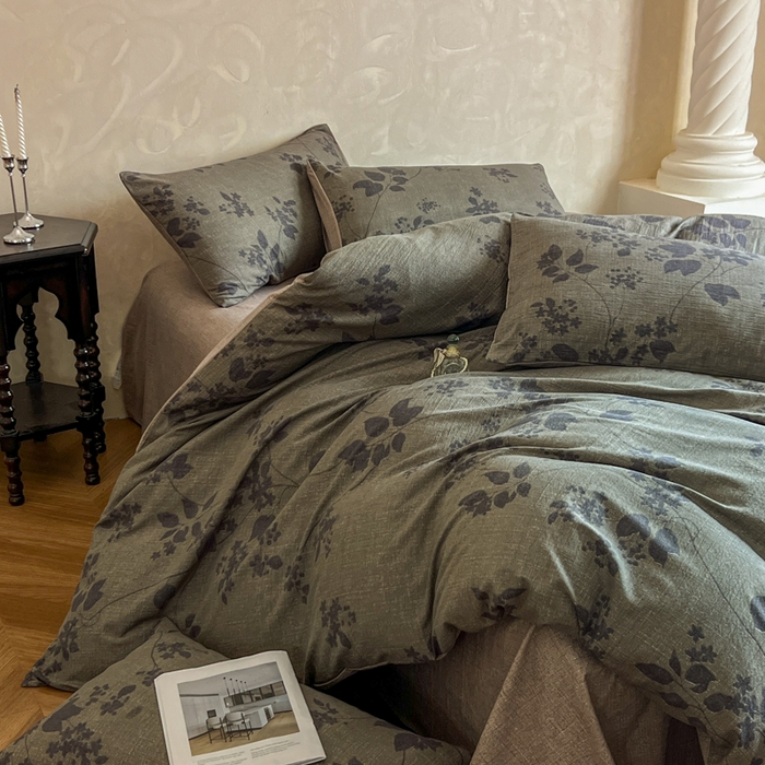 91家纺网 家纺一手货源 找家纺 艺玲家纺 2025新款加厚高克重原麻复古风亚麻印花四件套 迷迭绿