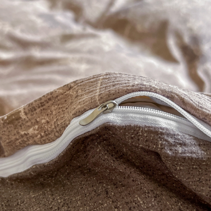 91家纺网 家纺一手货源 找家纺 艺玲家纺 2025新款加厚高克重原麻复古风亚麻印花四件套 墨染