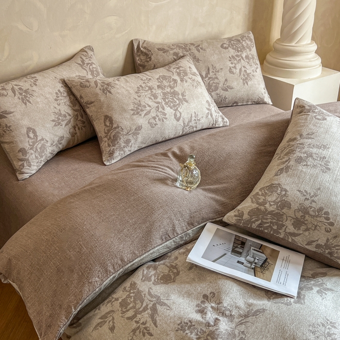 91家纺网 家纺一手货源 找家纺 艺玲家纺 2025新款加厚高克重原麻复古风亚麻印花四件套 木槿花