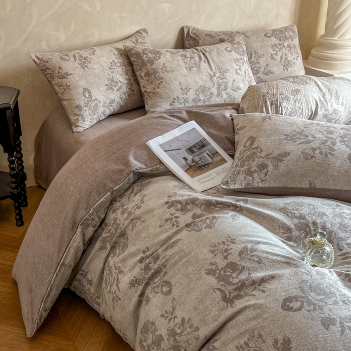 91家纺网 家纺一手货源 找家纺 艺玲家纺 2025新款加厚高克重原麻复古风亚麻印花四件套 木槿花