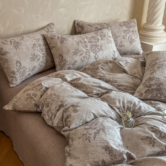 91家纺网 家纺一手货源 找家纺 艺玲家纺 2025新款加厚高克重原麻复古风亚麻印花四件套 木槿花