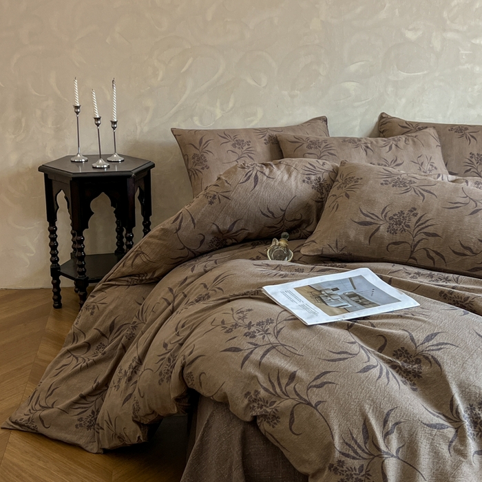 91家纺网 家纺一手货源 找家纺 艺玲家纺 2025新款加厚高克重原麻复古风亚麻印花四件套 岩间絮