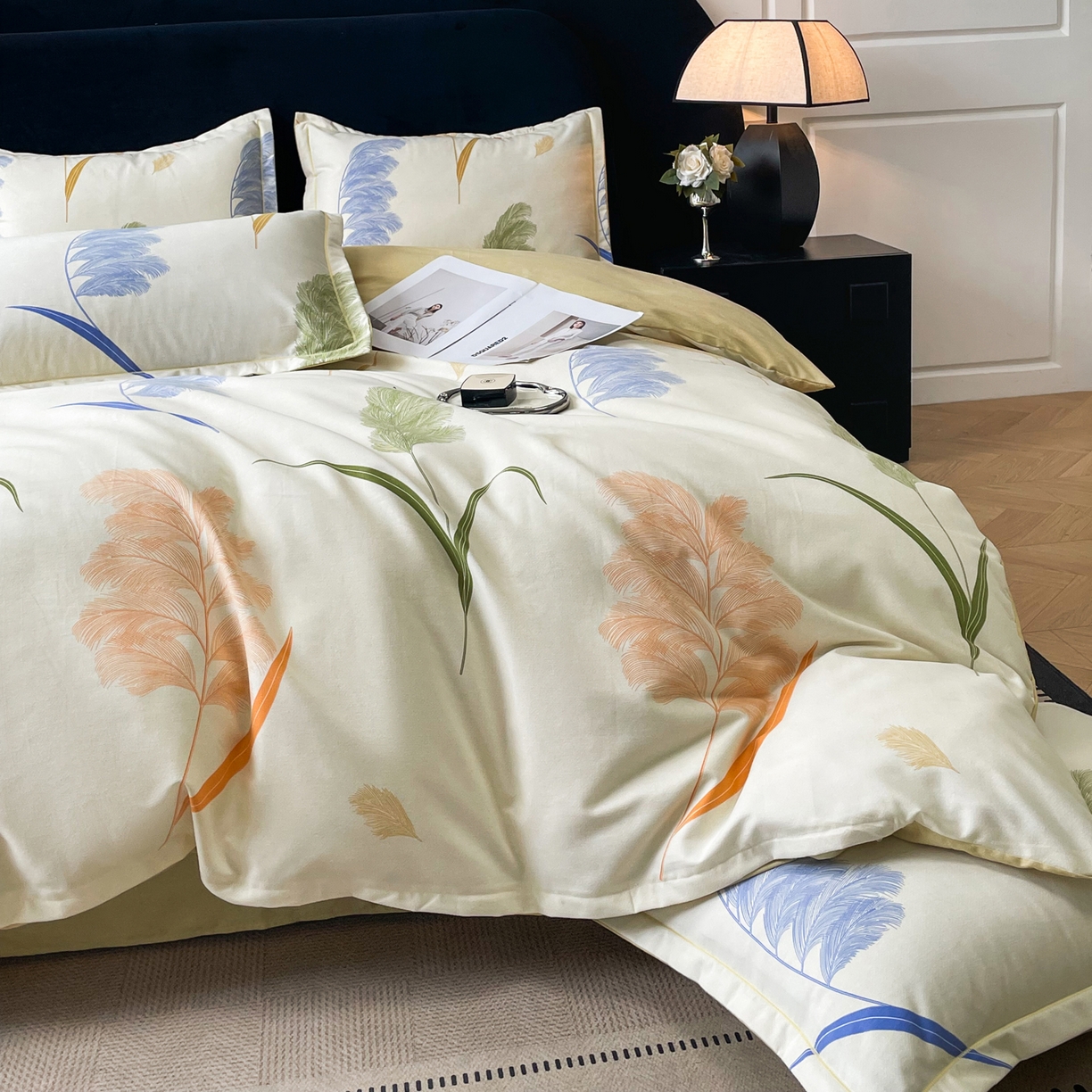 91家纺网 家纺一手货源 找家纺 洁柔直播新款全棉磨毛喷气印花四件套加厚纯棉三件套（一字绣工艺款）羽毛诗情