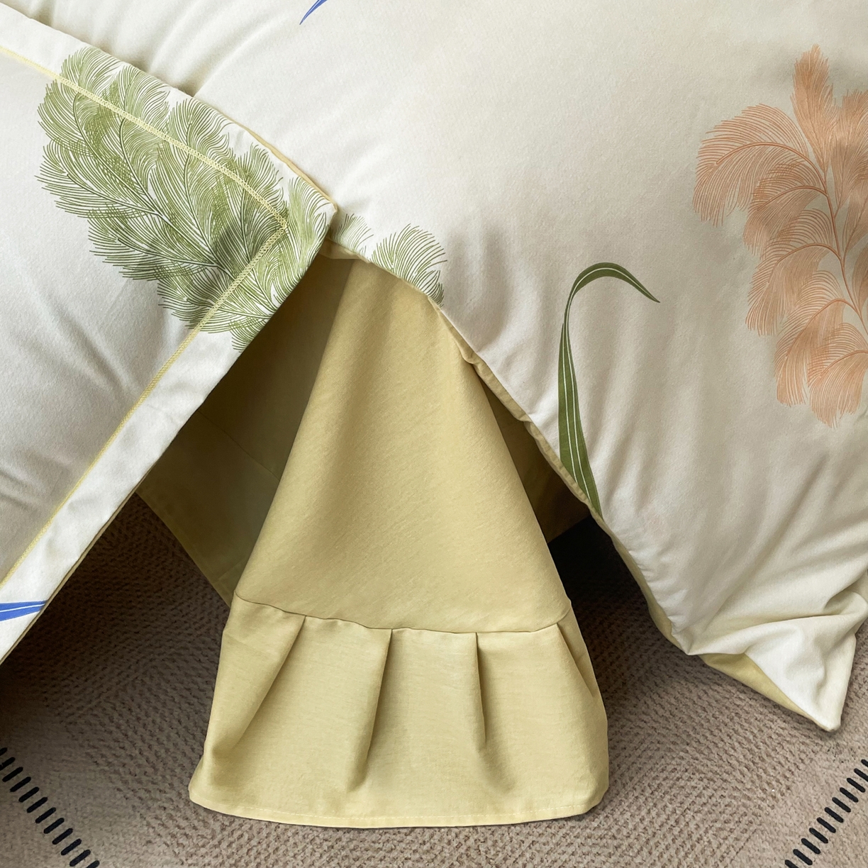 91家纺网 家纺一手货源 找家纺 洁柔直播新款全棉磨毛喷气印花四件套加厚纯棉三件套（一字绣工艺款）羽毛诗情