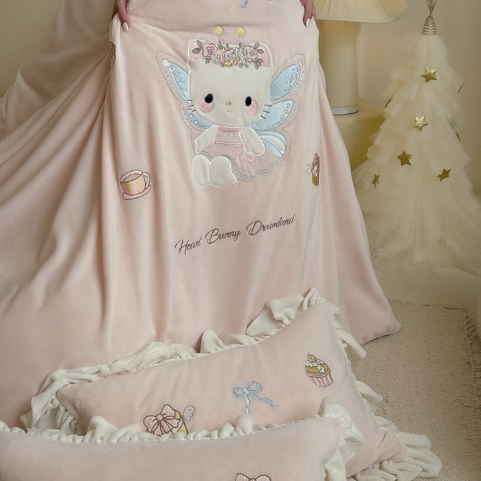 91家纺网 家纺一手货源 找家纺 鹿班家居 2025新款高克重牛奶绒贴布绣系列四件套-可爱暖暖 可爱暖暖-粉色