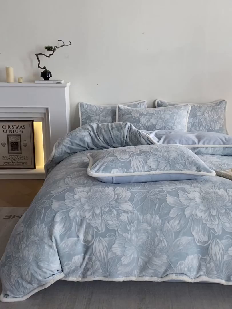 91家纺网 家纺一手货源 找家纺 （总）绘萱家居 2025新款爆款高密消光包边雕花牛奶绒四件套立体5D