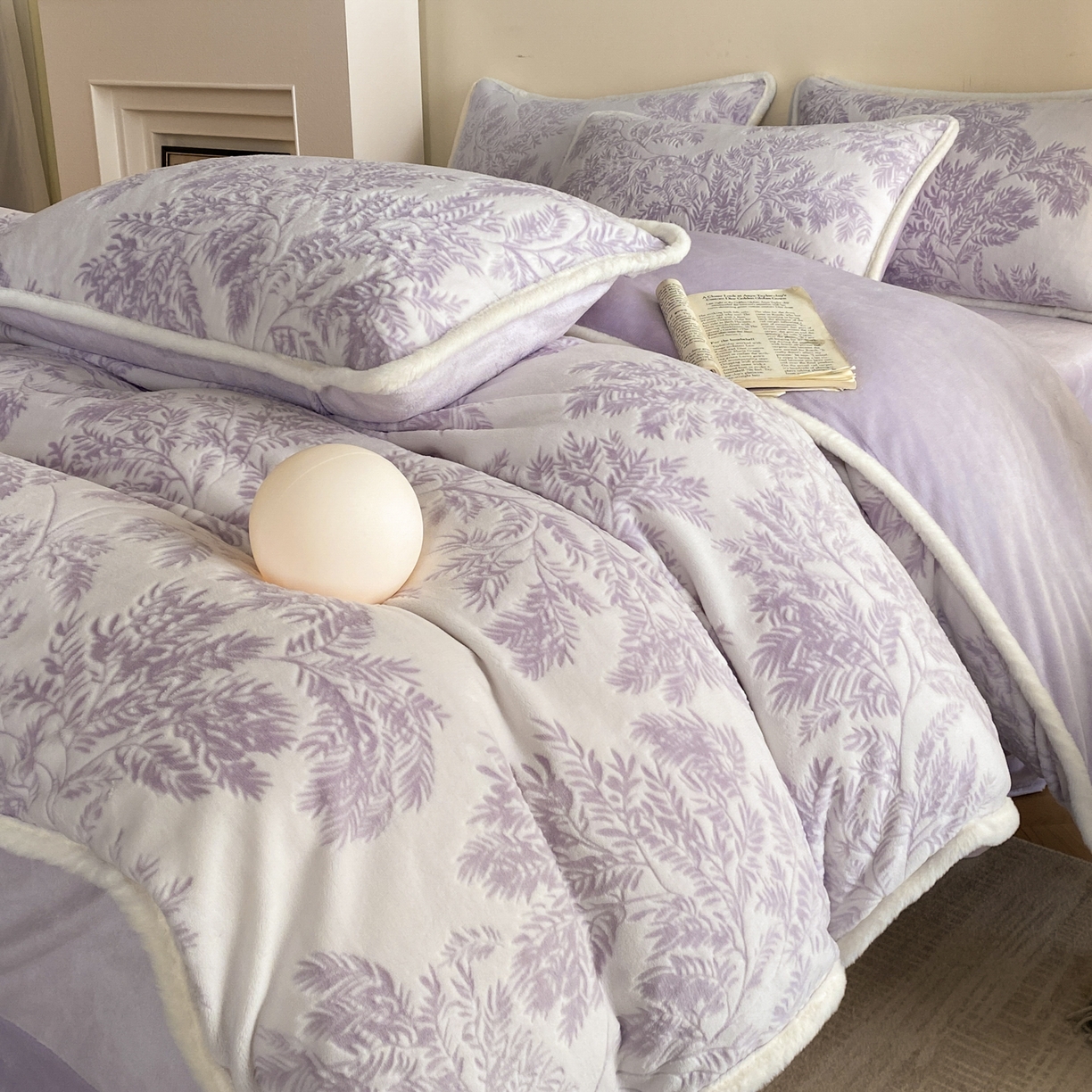 91家纺网 家纺一手货源 找家纺 （总）绘萱家居 2025新款爆款高密消光包边雕花牛奶绒四件套立体5D