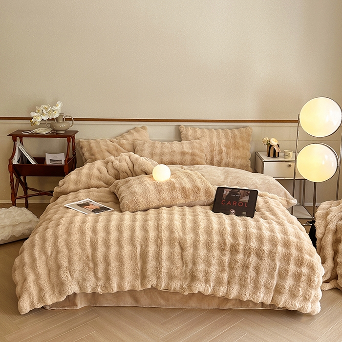 91家纺网 家纺一手货源 找家纺 （总）可恩欣 2025新款兔毛牛奶绒印花剪花四件套