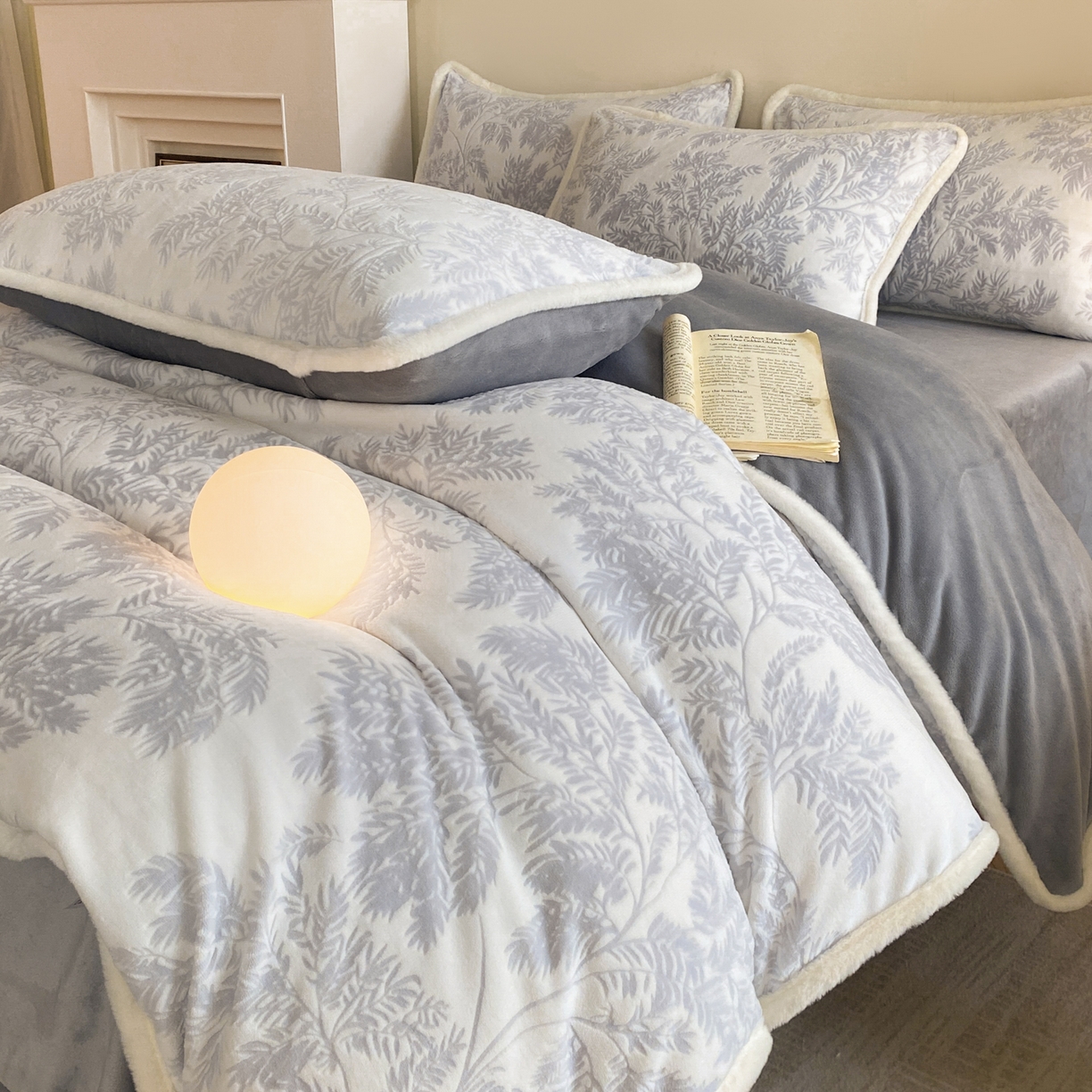 绘萱家居 2025新款爆款高密消光包边雕花牛奶绒四件套立体5D 圣彼得-灰