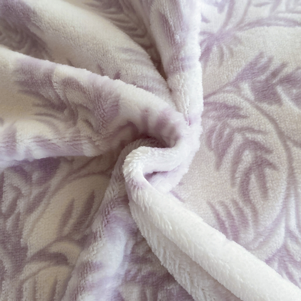 91家纺网 家纺一手货源 找家纺 绘萱家居 2025新款爆款高密消光包边雕花牛奶绒四件套立体5D 圣彼得-紫