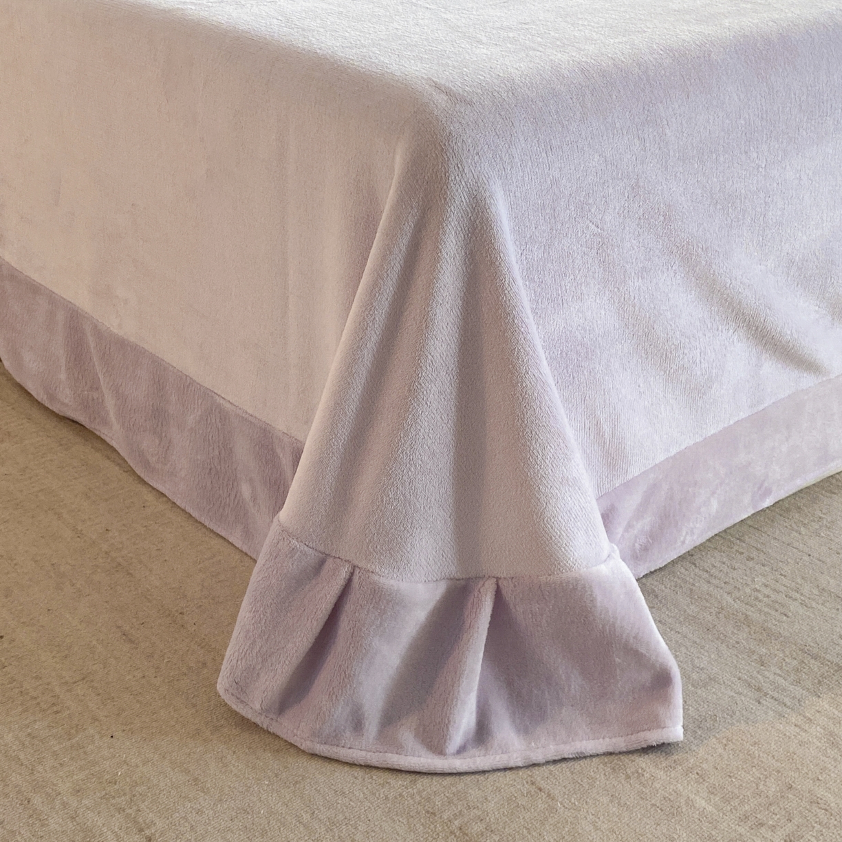 91家纺网 家纺一手货源 找家纺 绘萱家居 2025新款爆款高密消光包边雕花牛奶绒四件套立体5D 圣彼得-紫