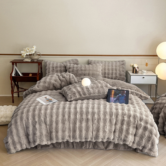 可恩欣 2025新款兔毛牛奶绒印花剪花四件套 卡布里灰