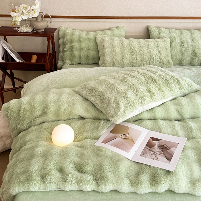 91家纺网 家纺一手货源 找家纺 可恩欣 2025新款兔毛牛奶绒印花剪花四件套 抹茶奶绿