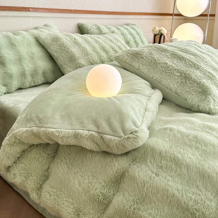 91家纺网 家纺一手货源 找家纺 可恩欣 2025新款兔毛牛奶绒印花剪花四件套 抹茶奶绿