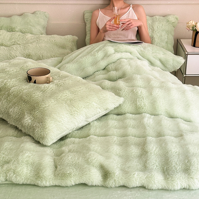 91家纺网 家纺一手货源 找家纺 可恩欣 2025新款兔毛牛奶绒印花剪花四件套 抹茶奶绿