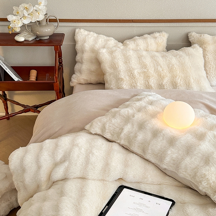 91家纺网 家纺一手货源 找家纺 可恩欣 2025新款兔毛牛奶绒印花剪花四件套 伊丽莎白