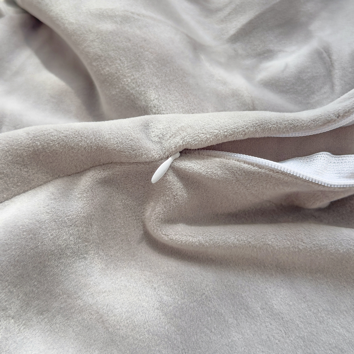 91家纺网 家纺一手货源 找家纺 诺可 2025新款绒款猫肚枕记忆枕枕头枕芯-招财猫 招财猫-灰色