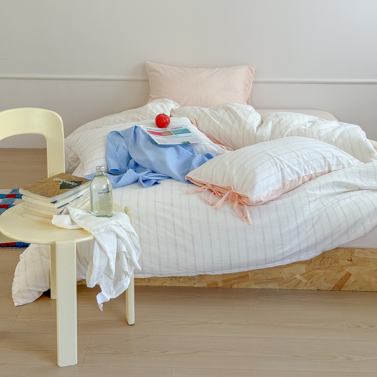 91家纺网 家纺一手货源 找家纺 （总）小春日和 2025新款全棉提花条纹四件套纯棉人字纹水洗提花绑带款四件套民宿四件套纯色床单1.8床笠简约被套