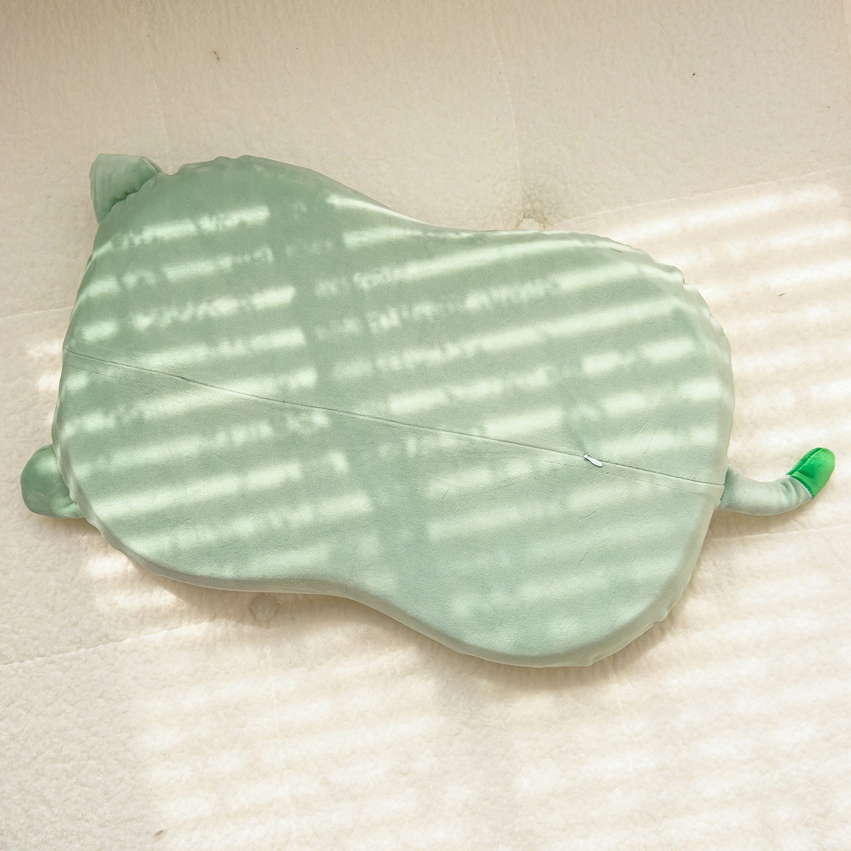 91家纺网 家纺一手货源 找家纺 诺可 2025新款绒款猫肚枕记忆枕枕头枕芯-招财猫 招财猫-绿色