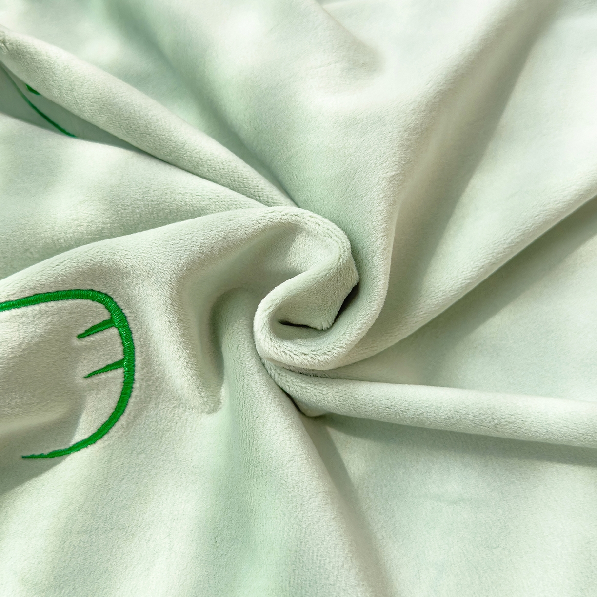 91家纺网 家纺一手货源 找家纺 诺可 2025新款绒款猫肚枕记忆枕枕头枕芯-招财猫 招财猫-绿色