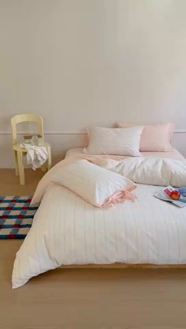 91家纺网 家纺一手货源 找家纺 （总）小春日和 2025新款全棉提花条纹四件套纯棉人字纹水洗提花绑带款四件套民宿四件套纯色床单1.8床笠简约被套