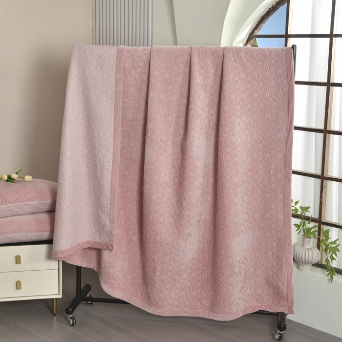 91家纺网 家纺一手货源 找家纺 源舜家纺 2025新款天丝棉婴儿绒双面单床盖 天丝棉粉色