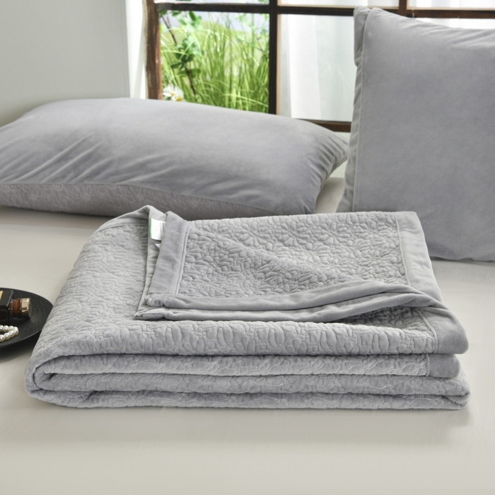 91家纺网 家纺一手货源 找家纺 源舜家纺 2025新款天丝棉婴儿绒双面单床盖 天丝棉灰色