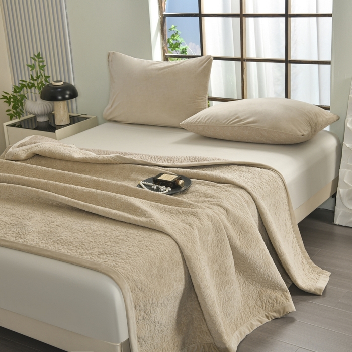 91家纺网 家纺一手货源 找家纺 源舜家纺 2025新款天丝棉婴儿绒双面单床盖 天丝棉卡其