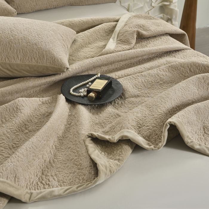 91家纺网 家纺一手货源 找家纺 源舜家纺 2025新款天丝棉婴儿绒双面单床盖 天丝棉卡其