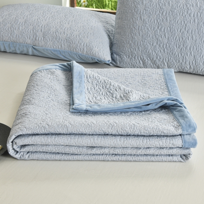 91家纺网 家纺一手货源 找家纺 源舜家纺 2025新款天丝棉婴儿绒双面单床盖 天丝棉蓝色