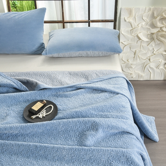 91家纺网 家纺一手货源 找家纺 源舜家纺 2025新款天丝棉婴儿绒双面单床盖 天丝棉蓝色