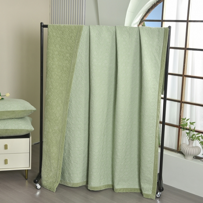 91家纺网 家纺一手货源 找家纺 源舜家纺 2025新款天丝棉婴儿绒双面单床盖 天丝棉绿色