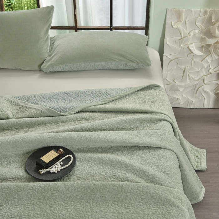 91家纺网 家纺一手货源 找家纺 源舜家纺 2025新款天丝棉婴儿绒双面单床盖 天丝棉青绿