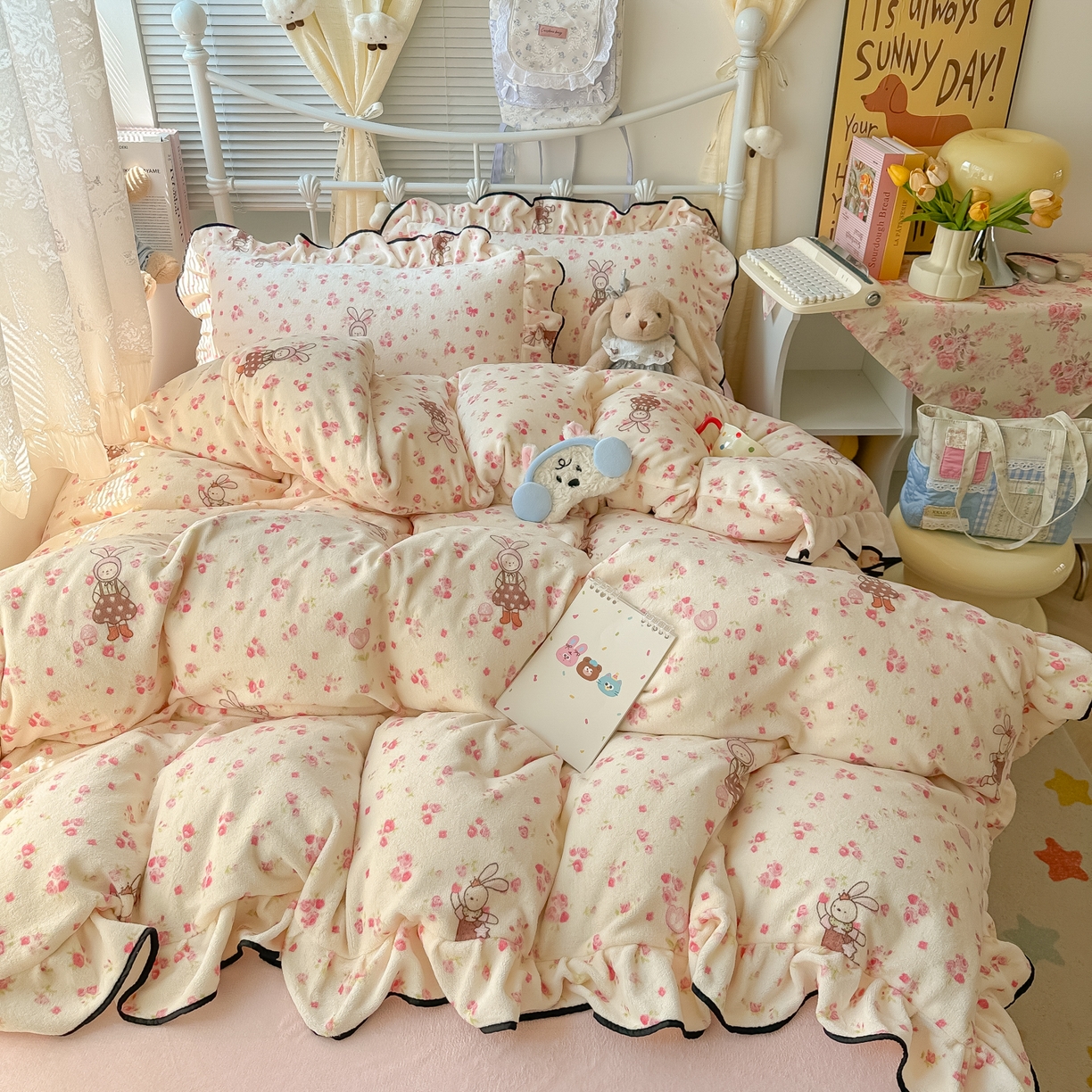 91家纺网 家纺一手货源 找家纺 （总）韩都家居 2025新款卡通贴布绣系列加厚牛奶绒四件套